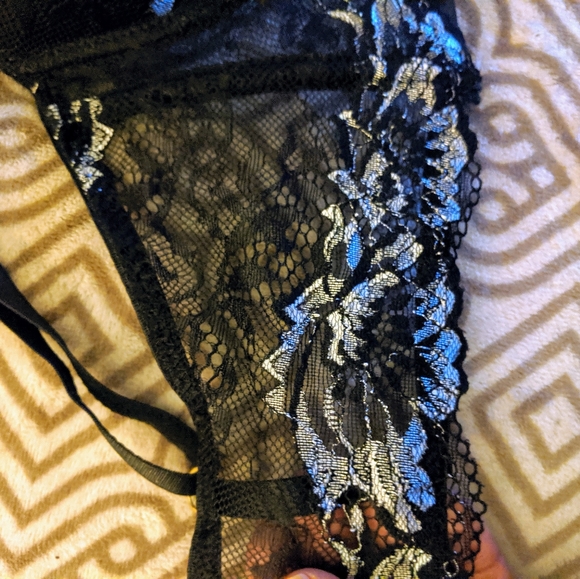 Bra - Picture 2 of 5